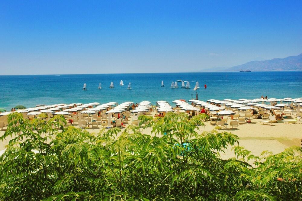 Regent Beach Hotel & Apartments Reggio di Calabria Zewnętrze zdjęcie